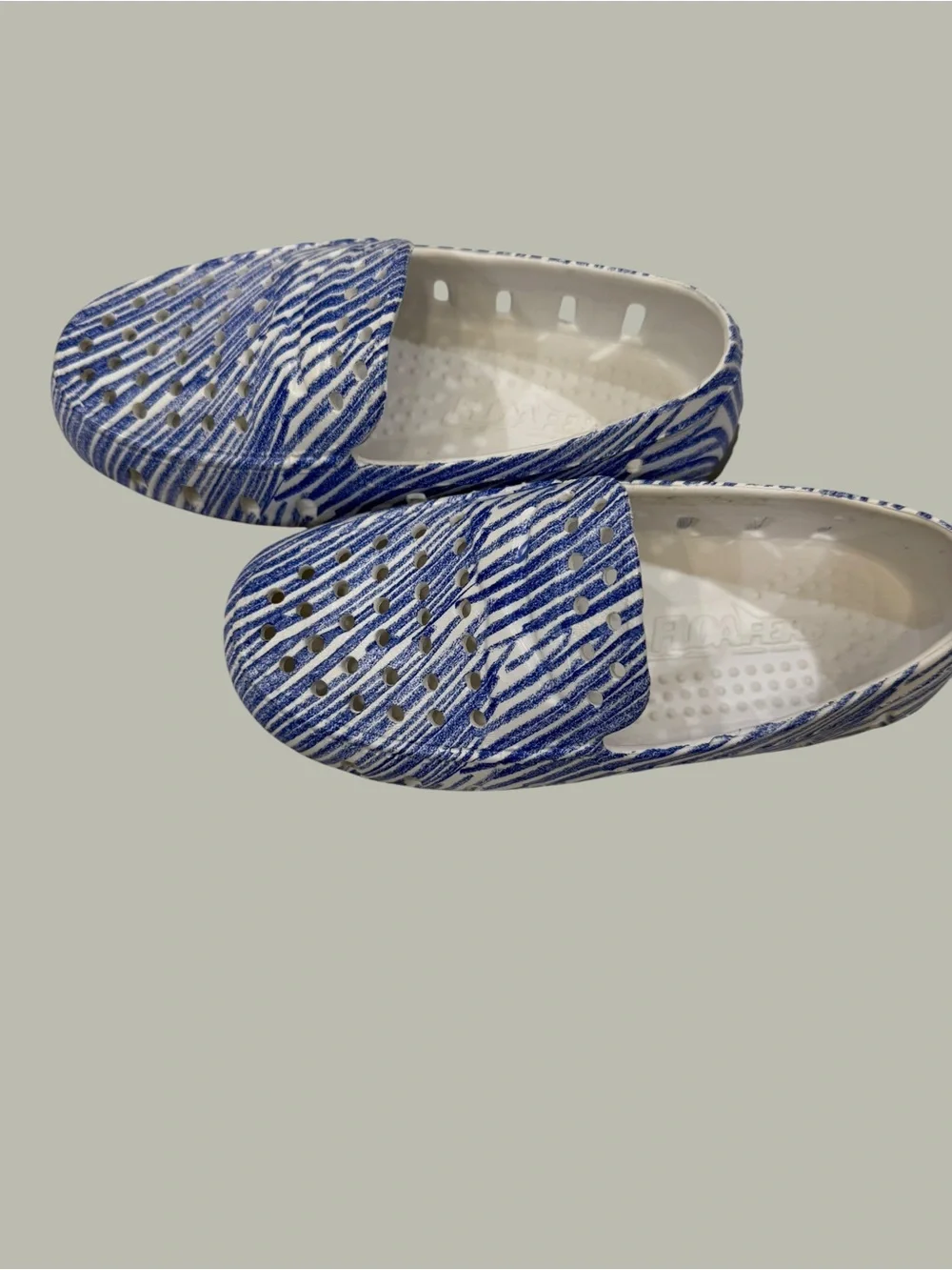 Floafers Blue Zebra Print Comfort Slip-On Shoes  Kids size 10 EUC